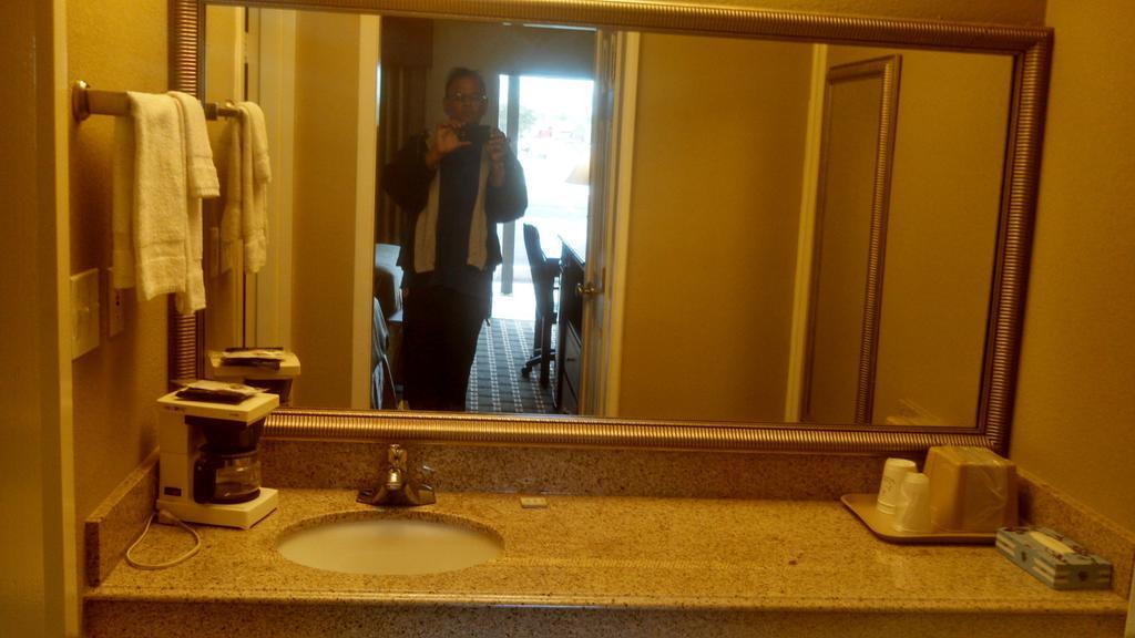 Shell Lake Relax Inn Heth المظهر الخارجي الصورة